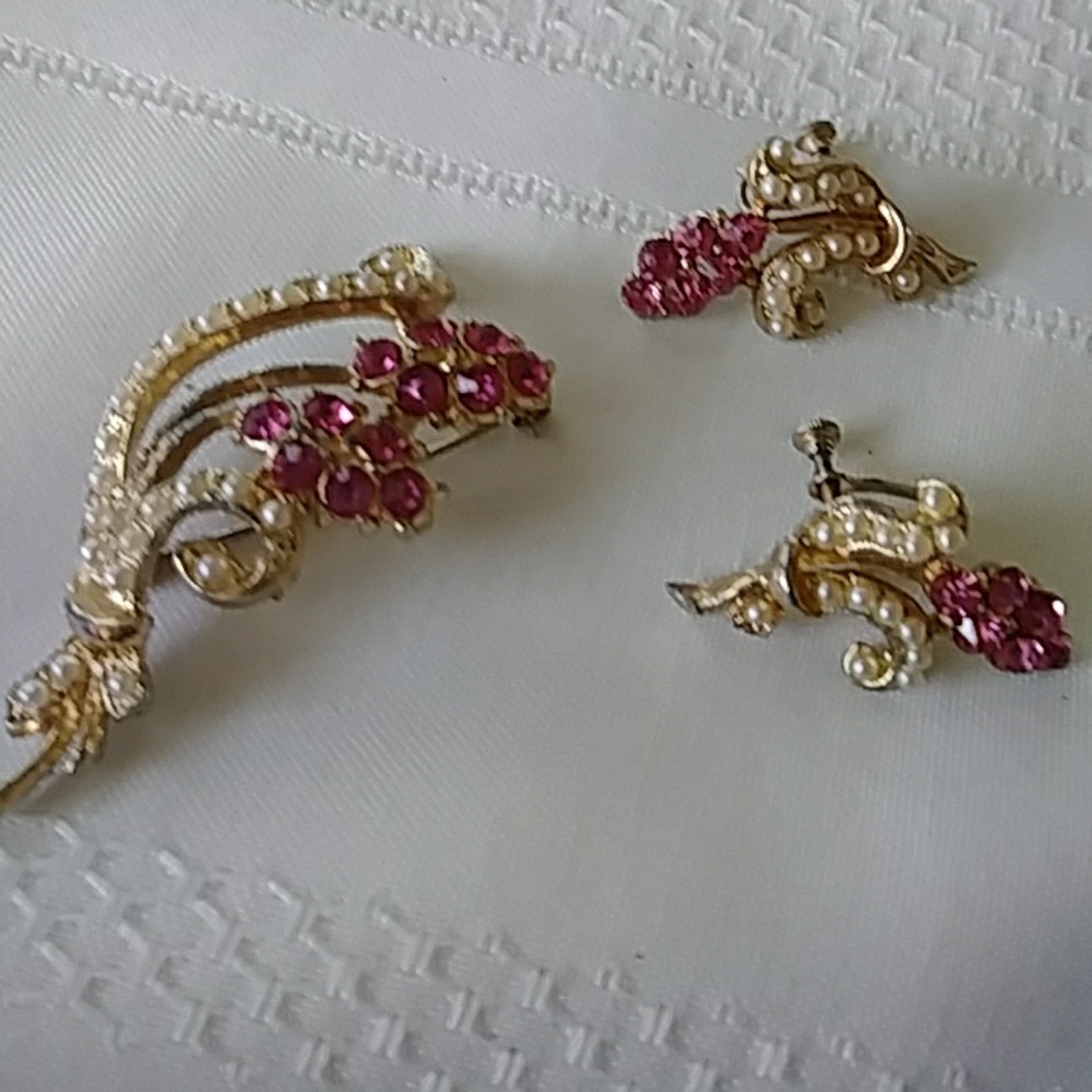 Brooch with matching earrings